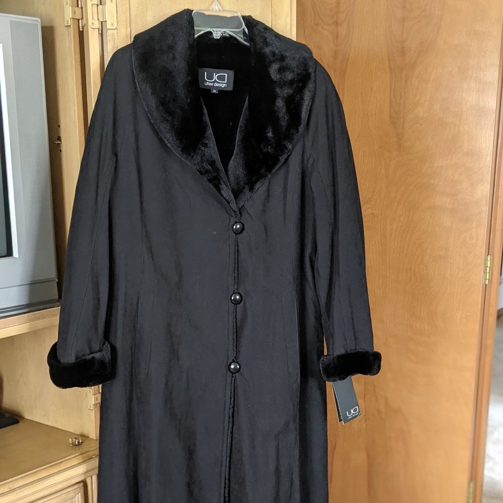NEW Utex Design Vintage Black Maxi Coat Faux Fur Collar Cuffs Soft Lined